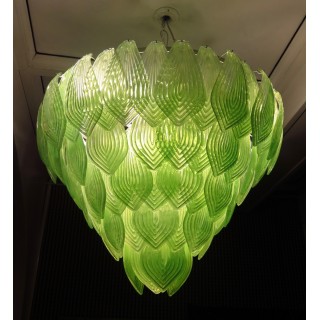 L 75 Lampadario con foglie di Murano color verde